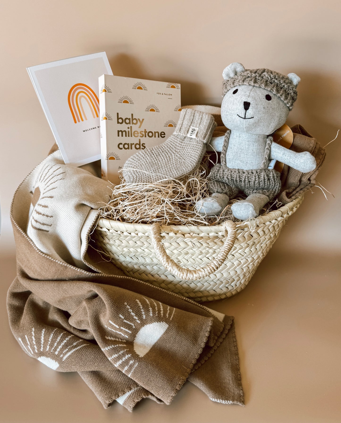 New babe gift basket - Neutral