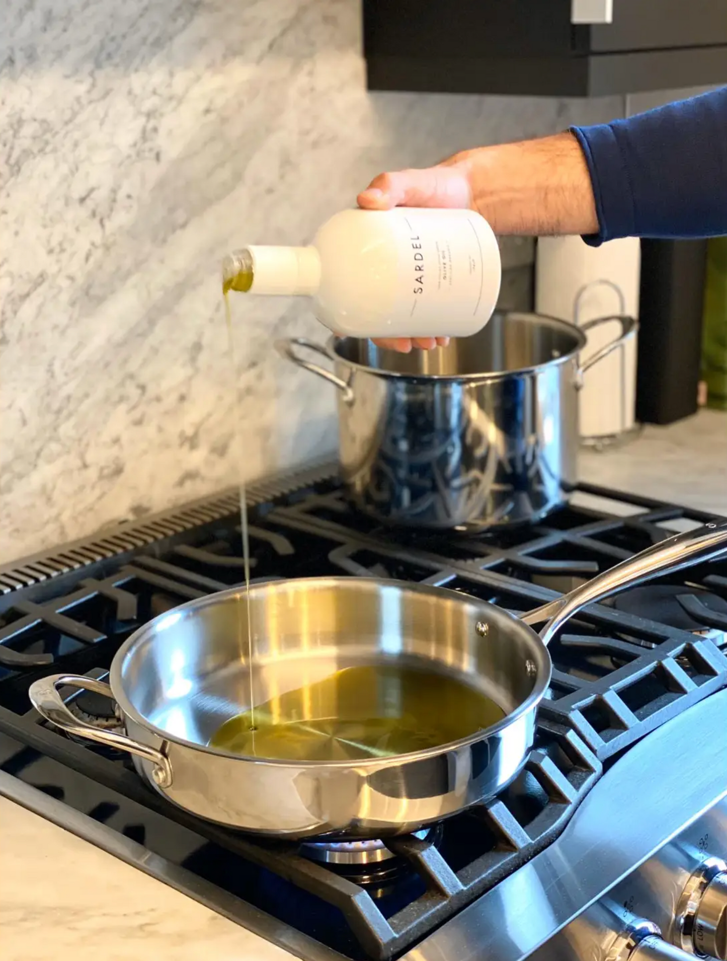 Italian Organic Extra Virgin Olive Oil by Sardel