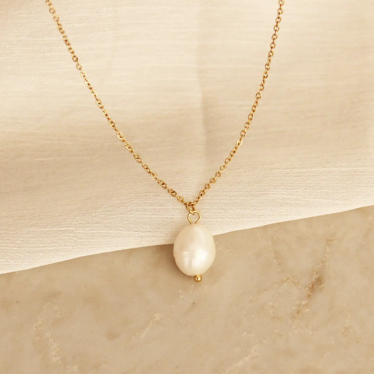 Pearl Pendant Necklace by MAIVE