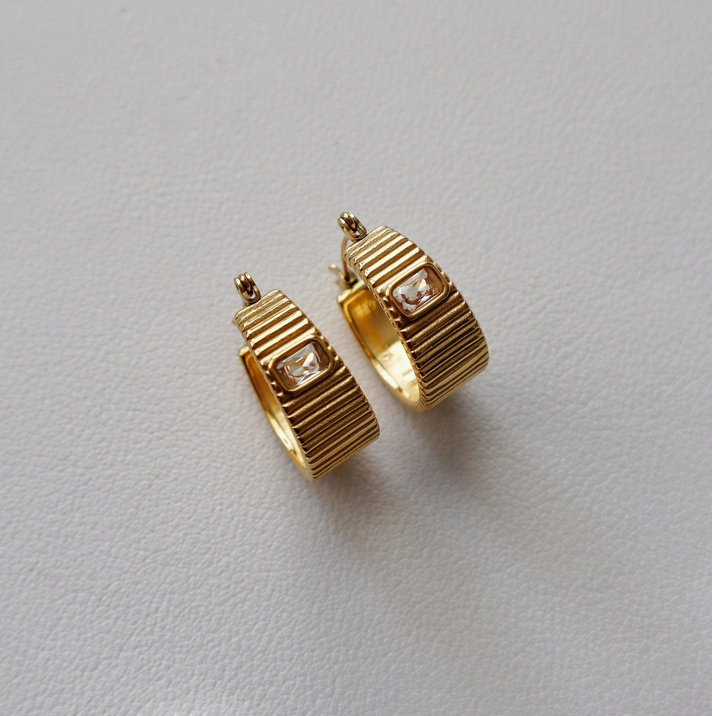 Stella Hoops