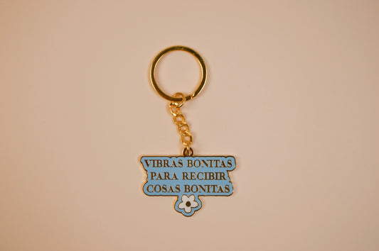 Vibras Bonitas (Beautiful vibes to attract beautiful things) Keychain