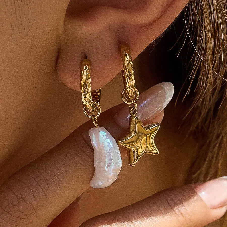 Tillyn Mismatch Moon and Star Earring